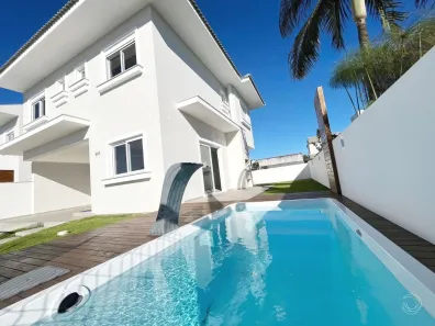 Casa com 3 Quartos à venda, 215m² no Daniela, Florianópolis