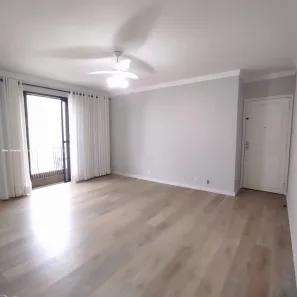 Apartamento com 2 Quartos para alugar, 113m² no Gonzaga, Santos
