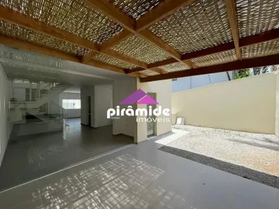 Sobrado com 4 Quartos à venda, 180m² no Bairro de Juquehy, São Sebastião
