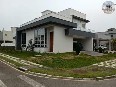 Casa de Condomínio com 3 Quartos para alugar, 375m² no São João do Rio Vermelho, Florianópolis