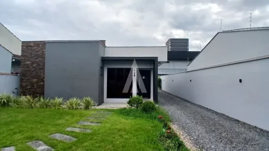 Casa com 3 Quartos à venda, 192m² no Vila Nova, Joinville