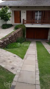 Casa com 3 Quartos à venda, 270m² no Vila Nova, Porto Alegre