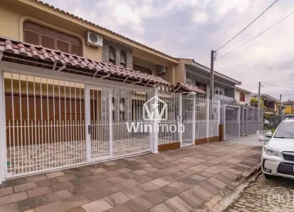 Casa com 3 Quartos à venda, 310m² no Jardim Lindóia, Porto Alegre