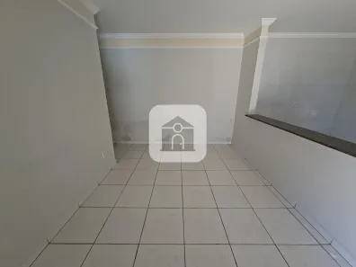 Casa com 2 Quartos para alugar, 100m² no Jardim Colina, Uberlândia
