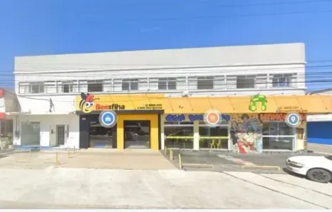 Sala Comercial para alugar, 440m² no Vila Capri, Araruama