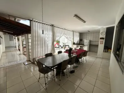 à venda, 200m² no Saraiva, Uberlândia