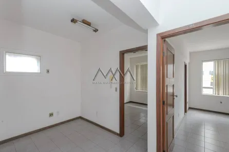 Sala Comercial à venda, 80m² no Santa Efigênia, Belo Horizonte