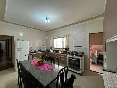 Casa com 3 Quartos à venda, 140m² no Vila Assis, Jaú