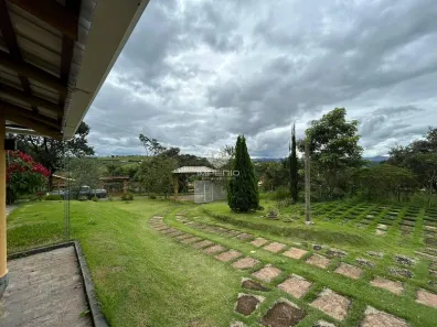 Fazenda/Sítio com 4 Quartos à venda, 3000m² no , Itatiaiuçu