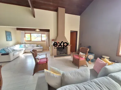 Casa com 3 Quartos para alugar, 251m² no Marambaia, Vinhedo