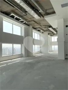 Sala Comercial à venda, 900m² no Ponte Pequena, São Paulo