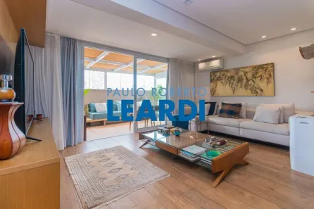 Apartamento com 2 Quartos à venda, 150m² no Pinheiros, São Paulo