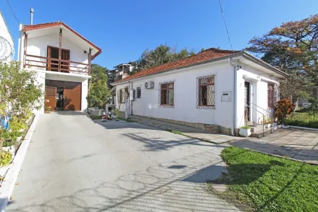 Casa com 4 Quartos à venda, 156m² no Chácara das Pedras, Porto Alegre