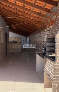 Casa com 2 Quartos à venda, 202m² no Residencial Monte Castelo, Uberaba