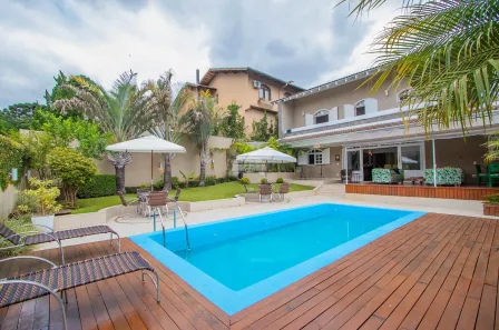 Casa com 6 Quartos à venda, 560m² no Campo Comprido, Curitiba