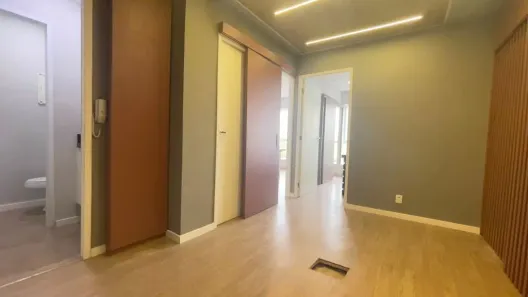 Sala Comercial para alugar, 42m² no Green Valley Alphaville, Barueri