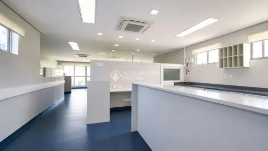 Prédio Comercial para alugar, 1200m² no Azenha, Porto Alegre