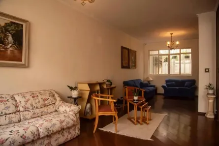 Casa com 5 Quartos à venda, 300m² no Saúde, São Paulo
