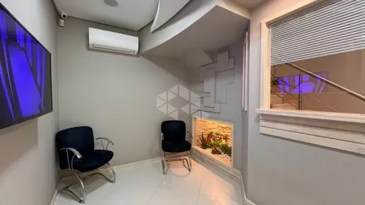 Sala Comercial para alugar, 163m² no Três Figueiras, Porto Alegre