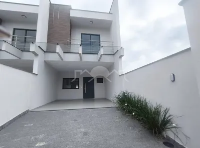 Sobrado com 3 Quartos à venda, 140m² no Costa e Silva, Joinville