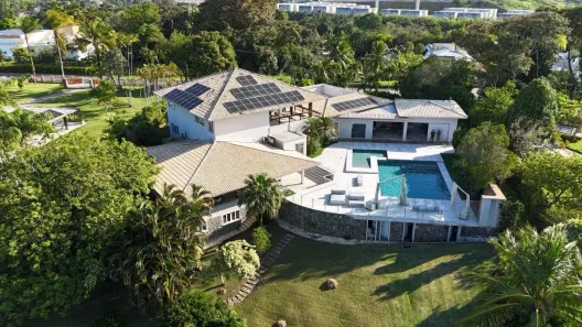 Casa de Condomínio com 6 Quartos para alugar, 1250m² no Portão, Lauro de Freitas