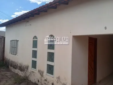 Casa com 2 Quartos à venda, 93m² no Jardim Maracanã, Uberaba