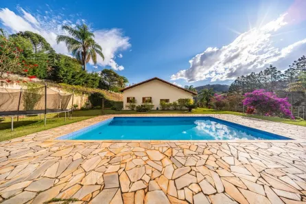 Fazenda/Sítio com 3 Quartos à venda, 550m² no Zona Rural, Itapeva