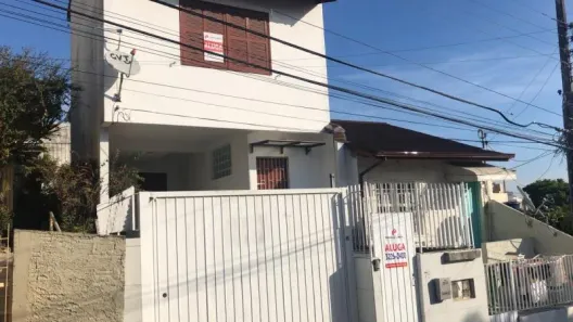 Casa com 1 Quarto para alugar, 70m² no Centro, Florianópolis