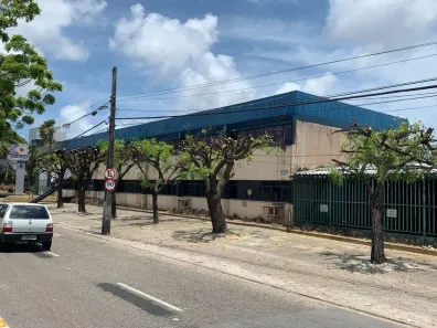 Imóvel Comercial para alugar, 1330m² no Vila União, Fortaleza