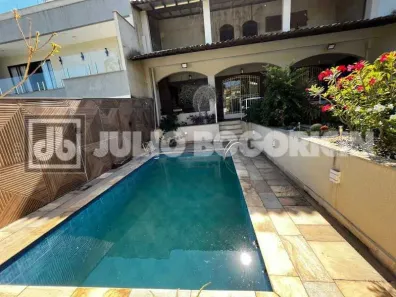 Casa de Condomínio com 3 Quartos à venda, 273m² no Taquara, Rio de Janeiro