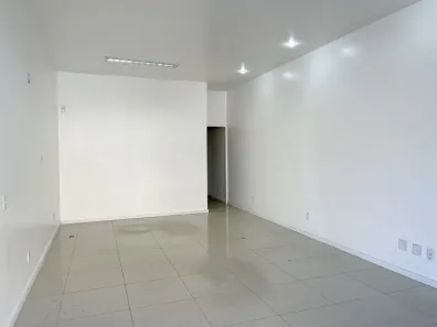 Ponto Comercial para alugar, 46m² no Camaquã, Porto Alegre