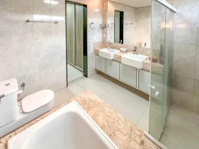 Sobrado com 4 Quartos à venda, 457m² no Ininga, Teresina