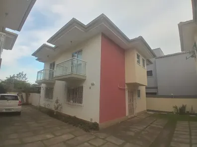 Casa com 2 Quartos para alugar, 80m² no Recreio, Rio das Ostras