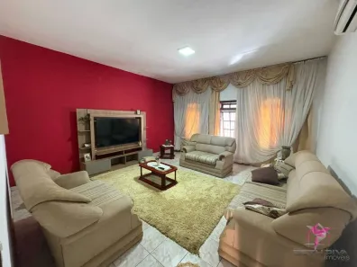 Casa com 4 Quartos à venda, 157m² no Jardim Amália, Leme