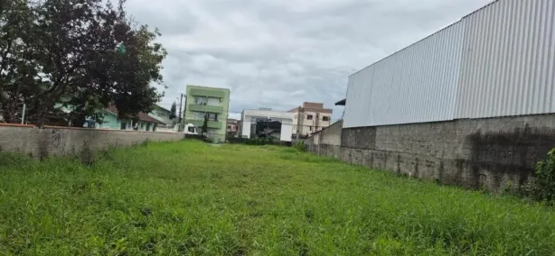 Lote/Terreno à venda, 768m² no Jardim Iririú, Joinville