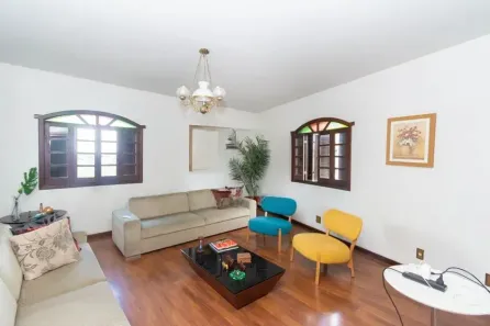 Casa com 4 Quartos à venda, 486m² no Califórnia, Belo Horizonte