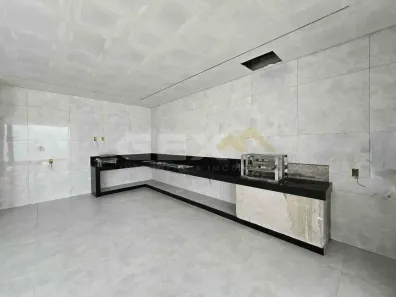 Casa com 4 Quartos à venda, 600m² no Manoel Valinhas, Divinópolis