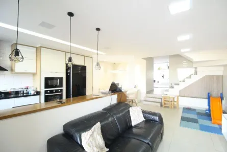 Casa com 3 Quartos à venda, 219m² no Gardênia Azul, Rio de Janeiro