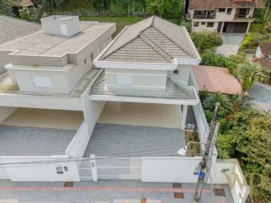 Casa com 4 Quartos à venda, 271m² no América, Joinville