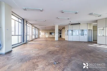 Sala Comercial para alugar, 607m² no Centro Histórico, Porto Alegre