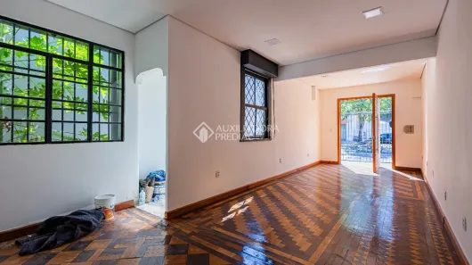 Imóvel Comercial com 2 Quartos à venda, 150m² no Rio Branco, Porto Alegre