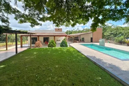 Fazenda/Sítio com 6 Quartos à venda, 1000m² no Alcobaça, Alcobaça