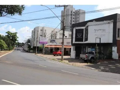 Ponto Comercial para alugar, 366m² no Daniel Fonseca, Uberlândia
