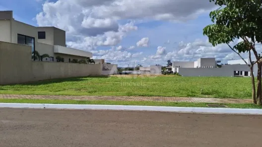 Lote/Terreno à venda, 528m² no Jardim Shangri-Lá, Bauru
