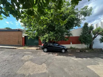 Casa com 3 Quartos à venda, 233m² no Centro, Araraquara