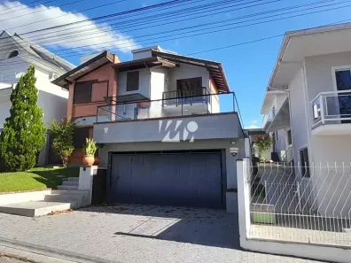 Casa com 3 Quartos para alugar, 202m² no Pedra Branca, Palhoça