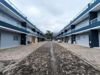 Sobrado com 2 Quartos à venda, 143m² no Balneário Gardem Mar, Caraguatatuba