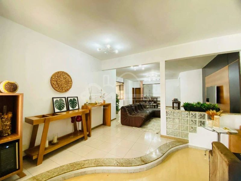 Casa com 4 quartos — Bandeirantes (Pampulha), Belo Horizonte