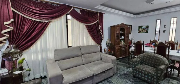 Casa com 4 Quartos à venda, 170m² no Embaré, Santos