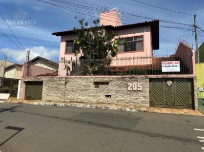 Sobrado com 3 Quartos à venda, 173m² no Centro, Anápolis